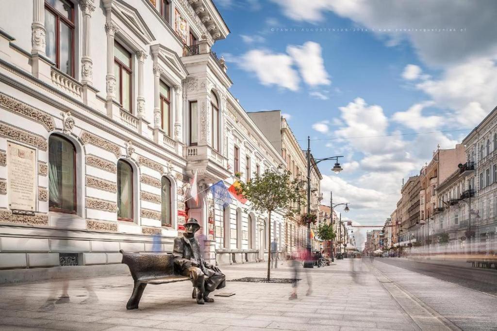 P-122 Piotrkowska Apartment. Лодзь Экстерьер фото