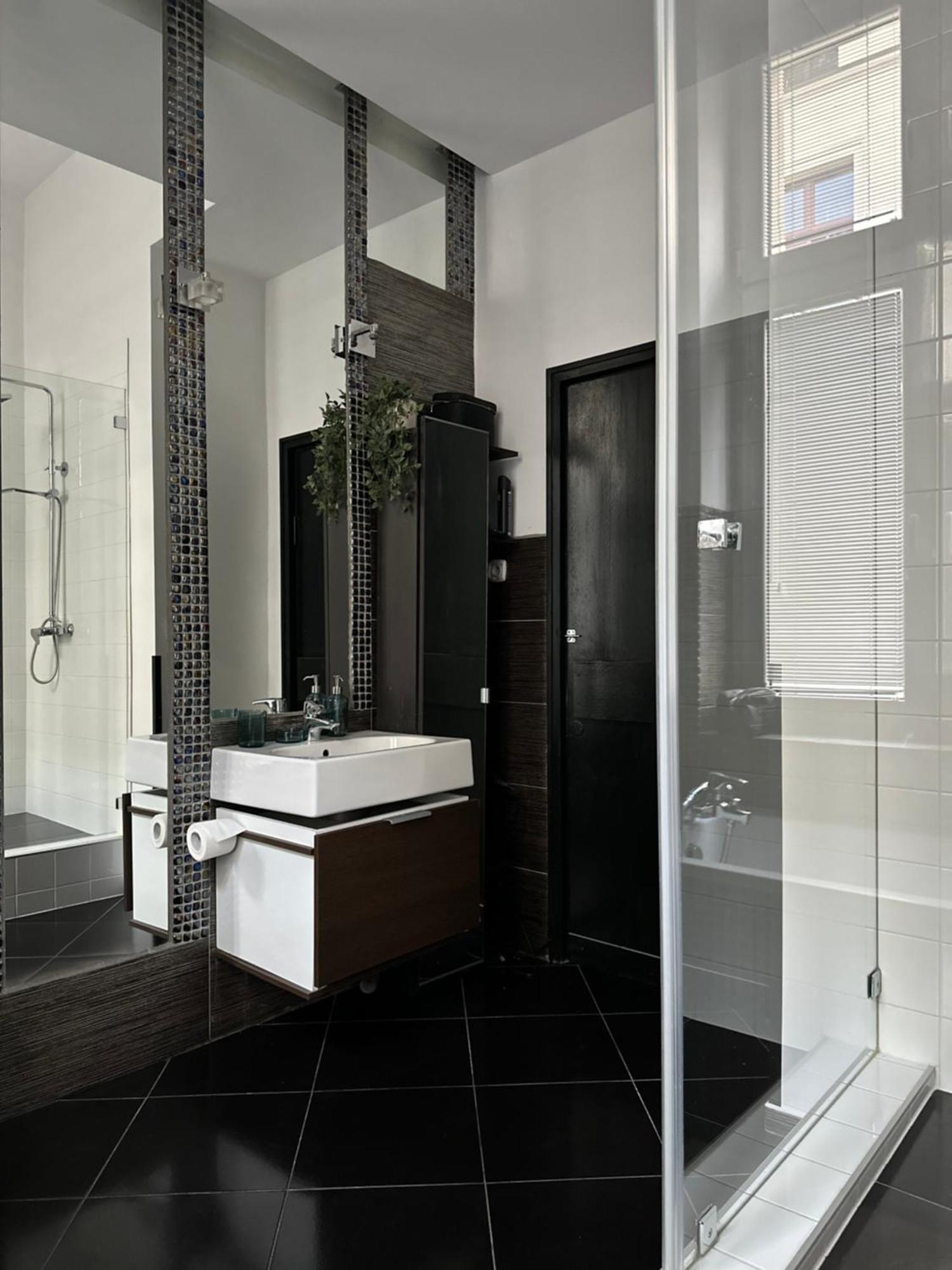 P-122 Piotrkowska Apartment. Лодзь Экстерьер фото